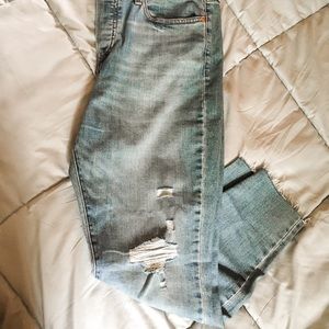 Levi Wedgie Skinny Mom Jeans